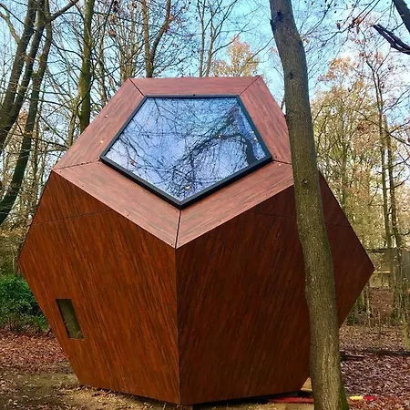 Utopia Village - Art & Nature