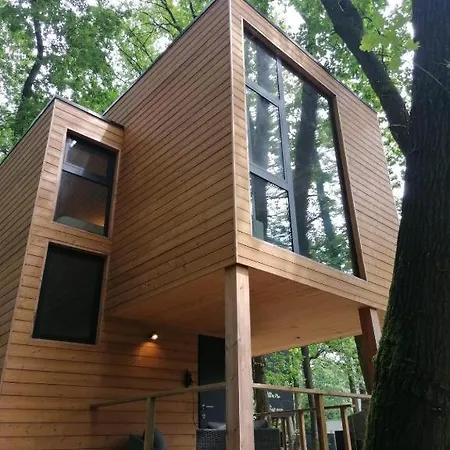 Utopia Village - Art & Nature Lodge Mons