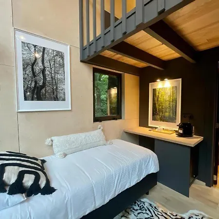 Utopia Village - Art & Nature Lodge *