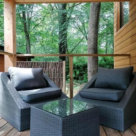 Utopia Village - Art & Nature Lodge Mons