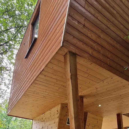 Utopia Village - Art & Nature Lodge Mons