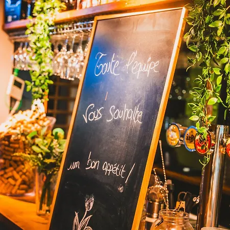 Utopia Village - Art & Nature