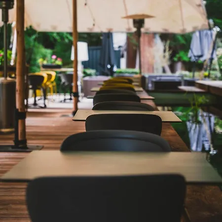 Lodge Utopia Village - Art & Nature *