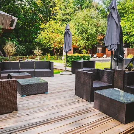 Utopia Village - Art & Nature Lodge Mons