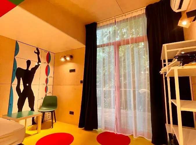 אכסניה Utopia Village - Art & Nature