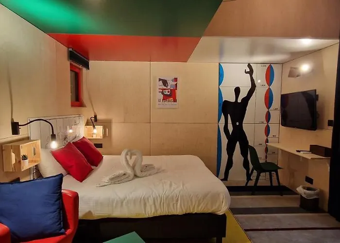 Utopia Village - Art & Nature אכסניה *