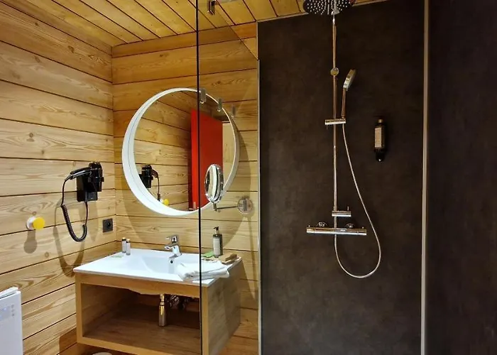 Utopia Village - Art & Nature אכסניה