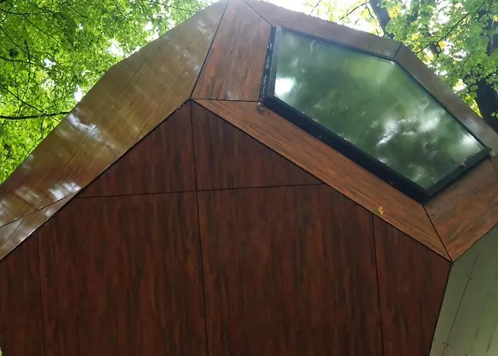 Utopia Village - Art & Nature אכסניה מונס