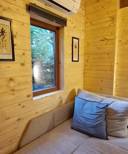 אכסניה Utopia Village - Art & Nature *