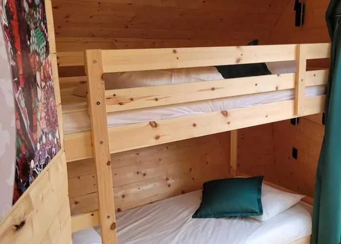 Utopia Village - Art & Nature אכסניה *