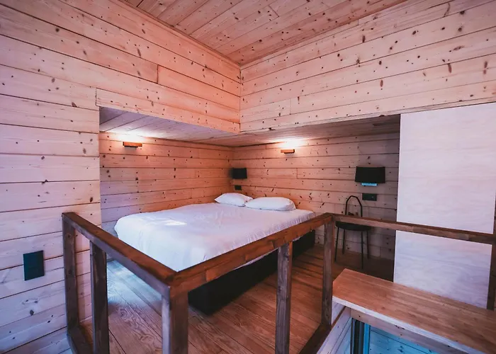 אכסניה Utopia Village - Art & Nature *