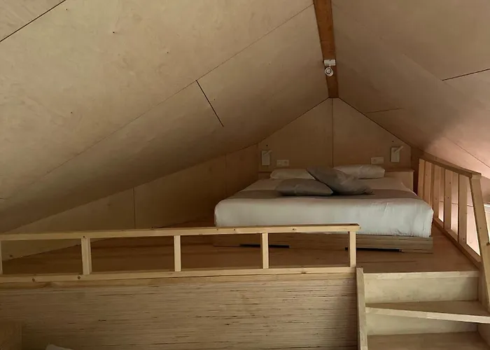 Utopia Village - Art & Nature אכסניה *